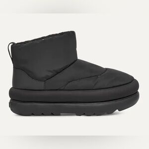 UGG Women's Classic Maxi Mini Winter Boots size 7, perfect condition